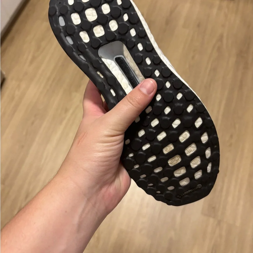 Adidas Ultra Boost white Running Shoes - Picture 5 of 10